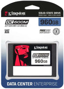 Kingston 960GB SSD DC 600M SATA Uso Mixto 6Gb/s 512e 2.5" amb 3.5" Operador Híbrido, Conectable En Caliente